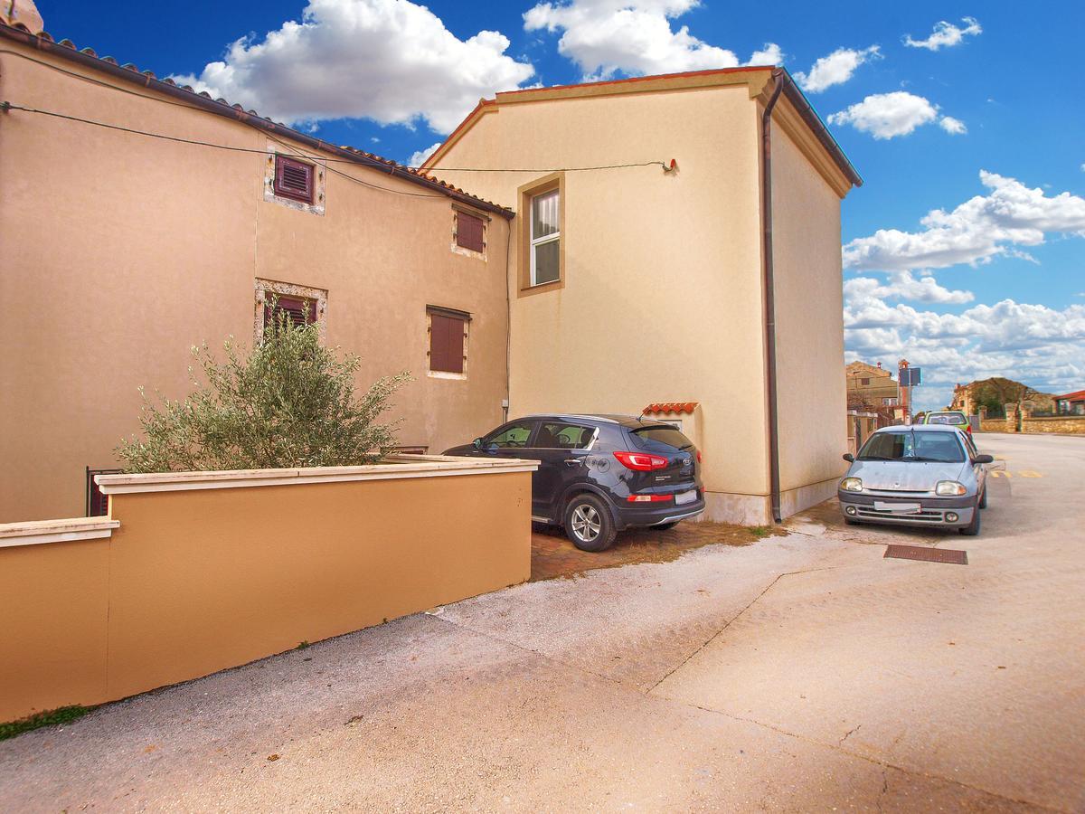 Apartments Kristina 1531 Pula Exterior photo